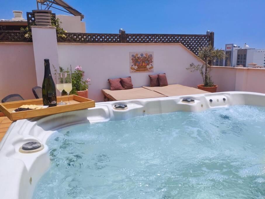 Penthouse With Jacuzzi And Spectacular Sea Views Apartment Нерха Екстериор снимка