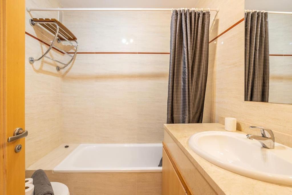 Penthouse With Jacuzzi And Spectacular Sea Views Apartment Нерха Екстериор снимка