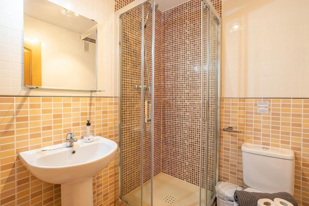 Penthouse With Jacuzzi And Spectacular Sea Views Apartment Нерха Екстериор снимка