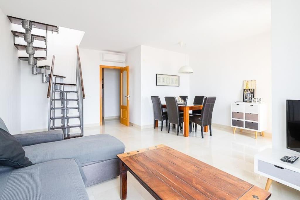 Penthouse With Jacuzzi And Spectacular Sea Views Apartment Нерха Екстериор снимка